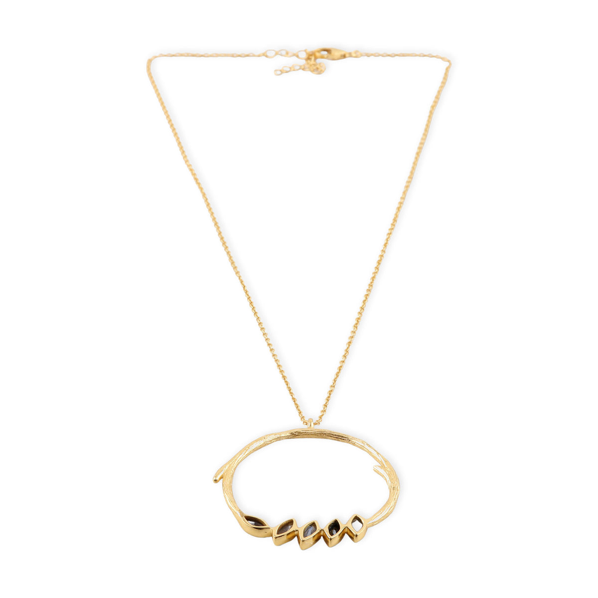 A Gold-Plated Necklace with a Labradorite and Onyx Wreath Pendant