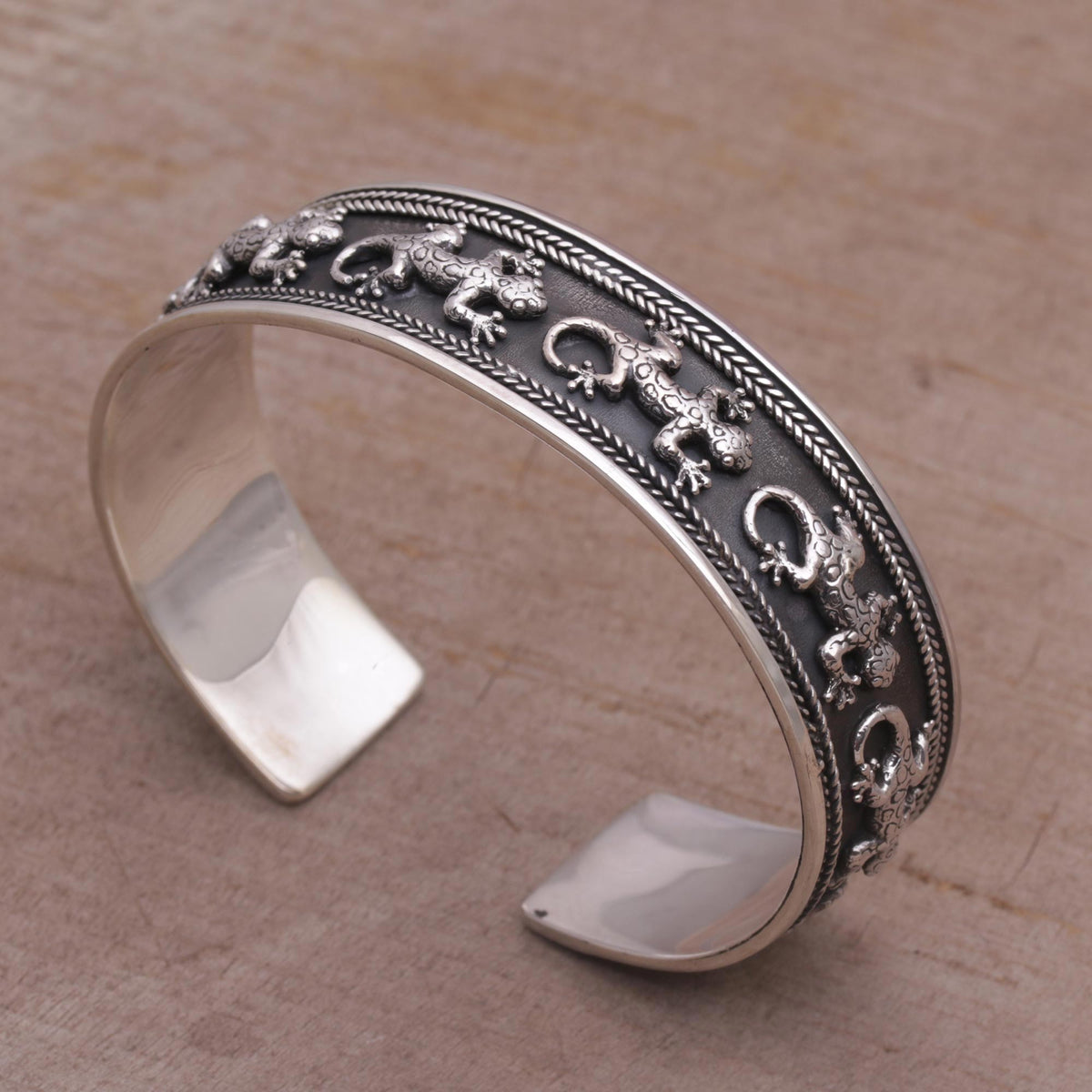 Gecko Parade - a 925 Sterling Silver Lizard Cuff Bracelet from Bali