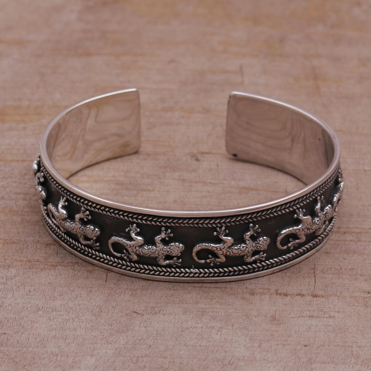 Gecko Parade - a 925 Sterling Silver Lizard Cuff Bracelet from Bali