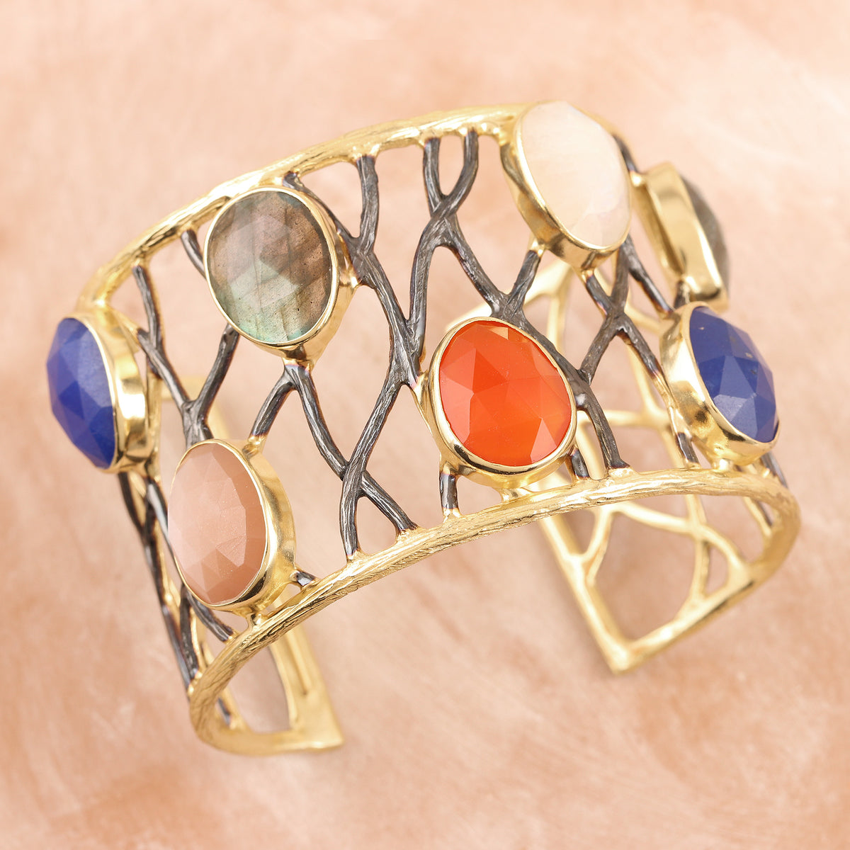 Gold-Plated Rainbow Moonstone and Rose Quartz Bracelet - Color Pop MEXICO