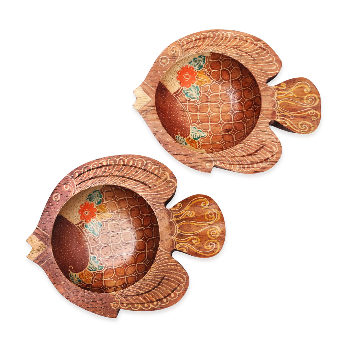 Handcrafted Fish-Shaped Wood Bowls with Traditional Batik Art