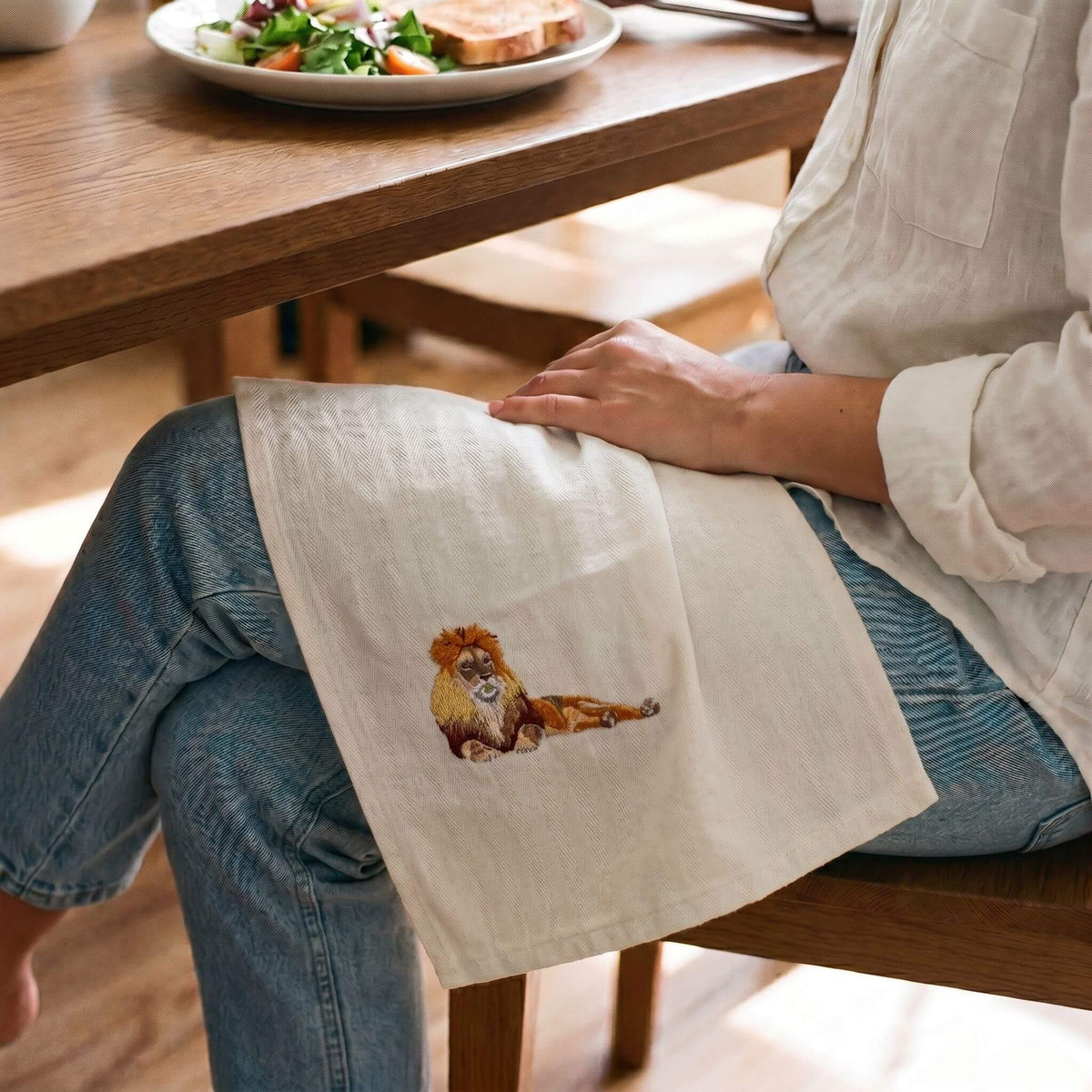 African Wildlife Embroidered Napkin Set, Lion