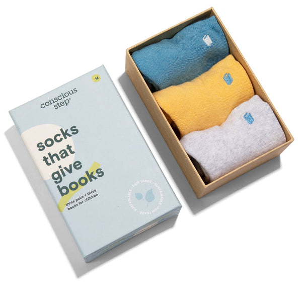 Socks that Give Books Gift Set