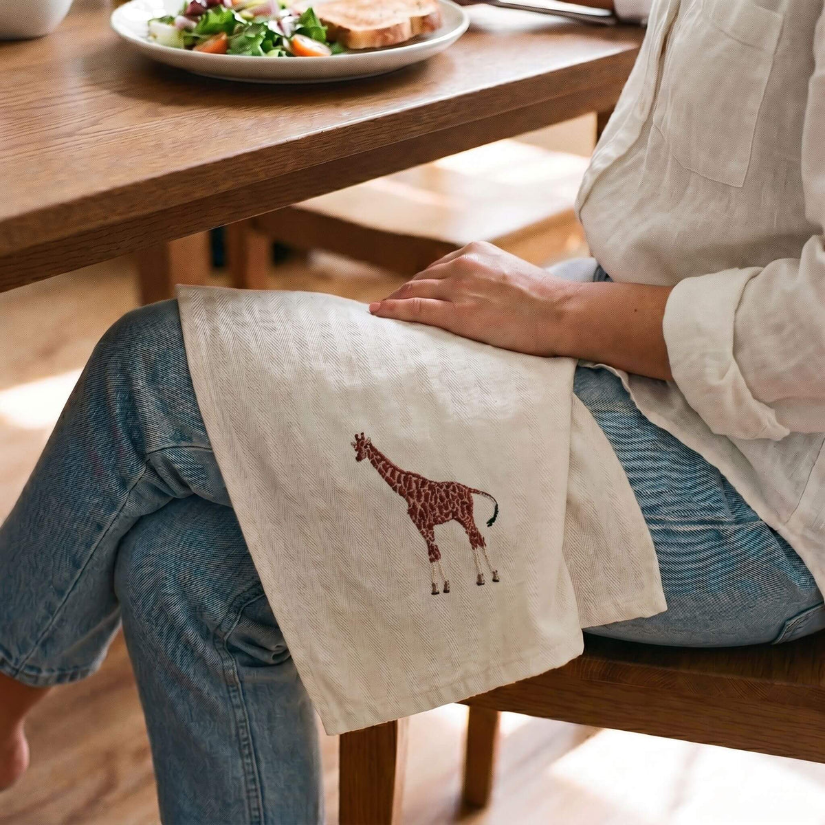 African Wildlife Embroidered Napkin Set, Giraffe