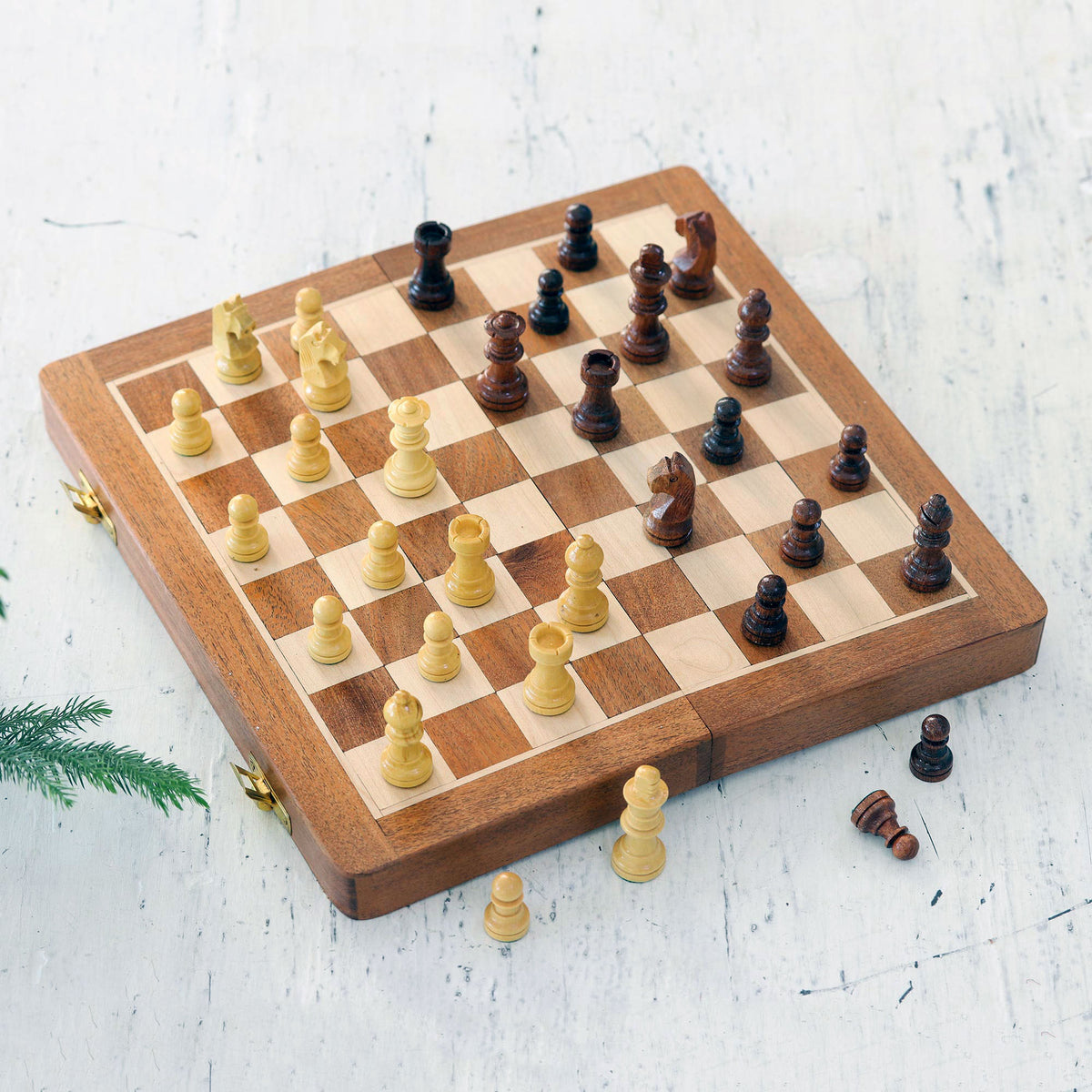 Compact Wood Travel Chess Set with Folding Board - Perfect for on-the-go Chess Players