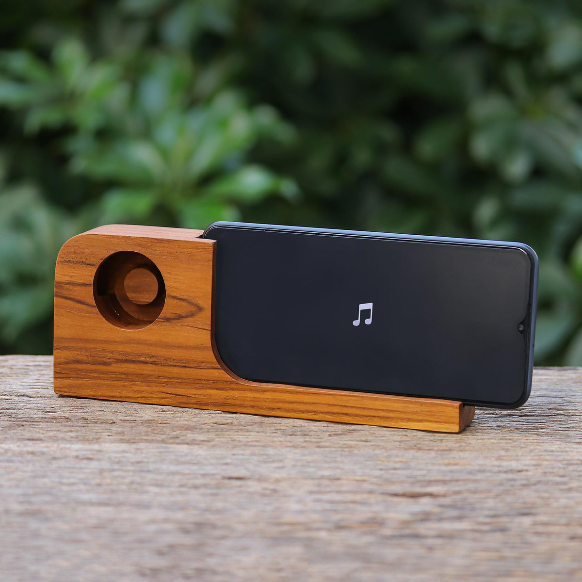 Cool Sound - a Hand Crafted Wood Smartphone Speaker