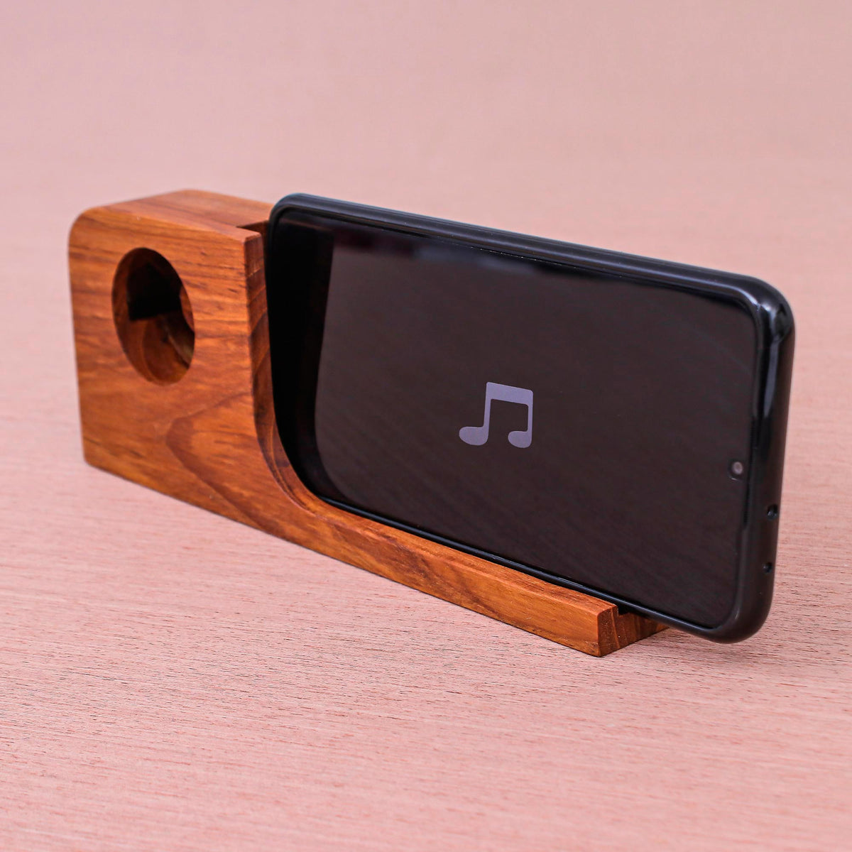 Cool Sound - a Hand Crafted Wood Smartphone Speaker