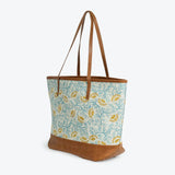 Agaja Tote bag
