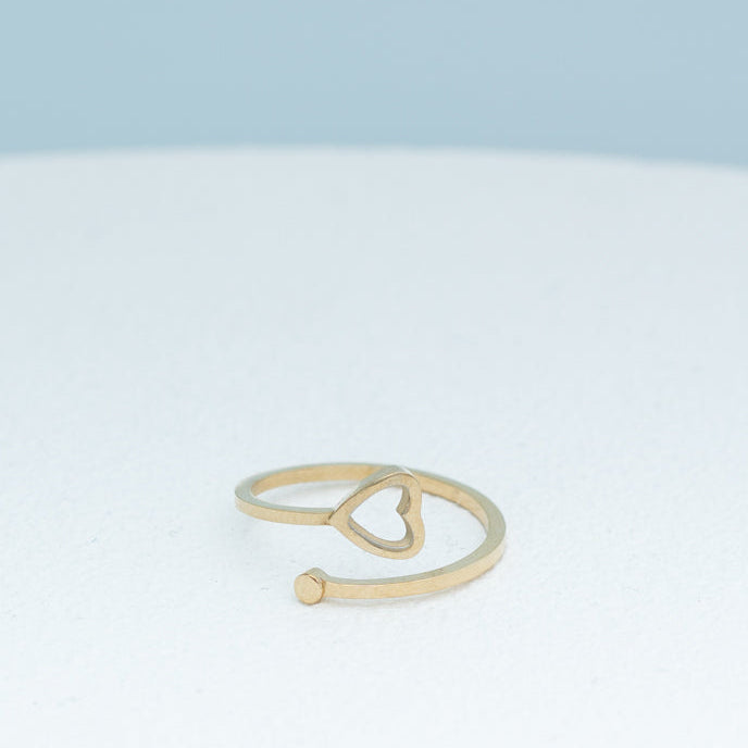 Ada Gold Heart Ring