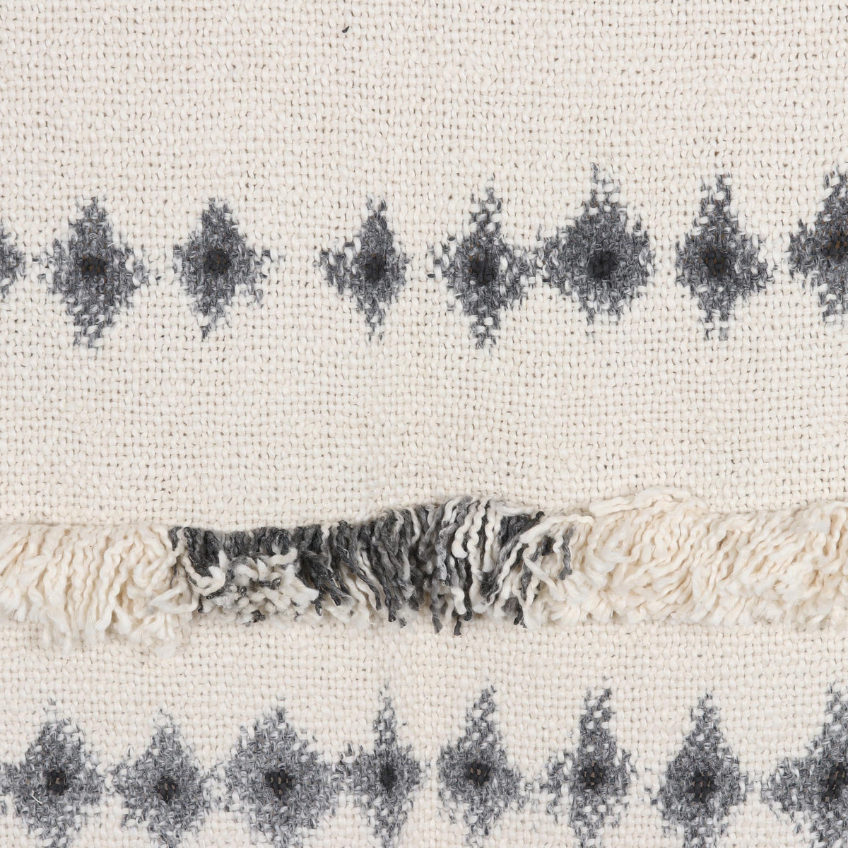 Cozy Elegance Tie-Dye Cotton Throw